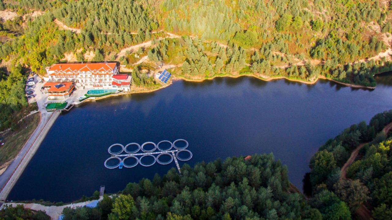 Хотелски Комплекс Кремен Kirkovo (Kardzhali) Bagian luar foto